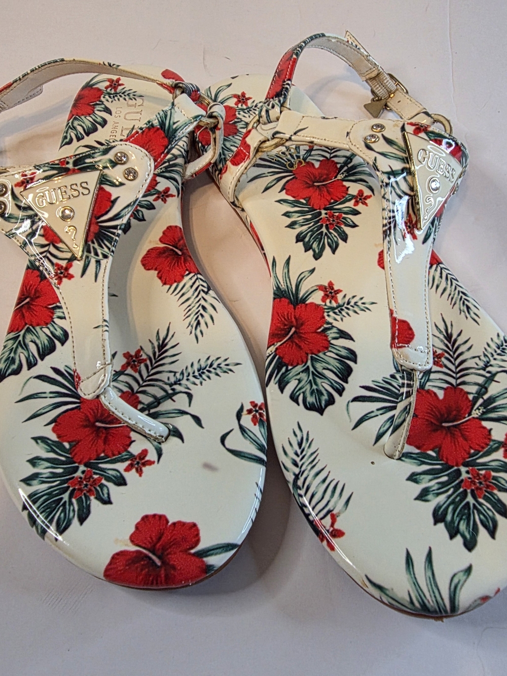 G by Guess Cream Sandals with Red Hibiscus Floral Print Size 7